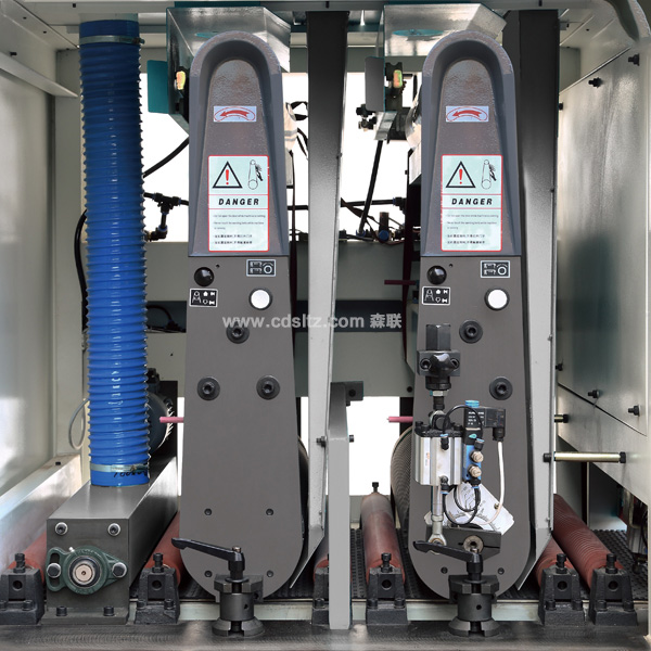 底漆雙砂架機構.jpg 底漆雙砂架機構.jpg