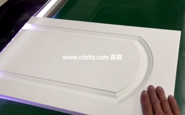 定制家具UV往復噴涂線UV底漆全固化.jpg 定制家具UV往復噴涂線UV底漆全固化.jpg